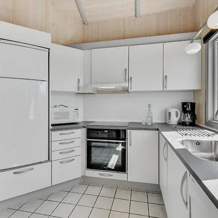Hébergement de vacances Nice Home In Hvide Sande With Sauna *