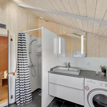 Nice Home In Hvide Sande With Sauna *